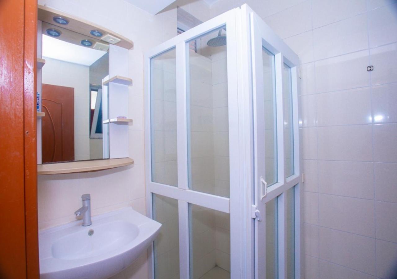 Rainbow Hotel Дар ес Саалам Екстериор снимка