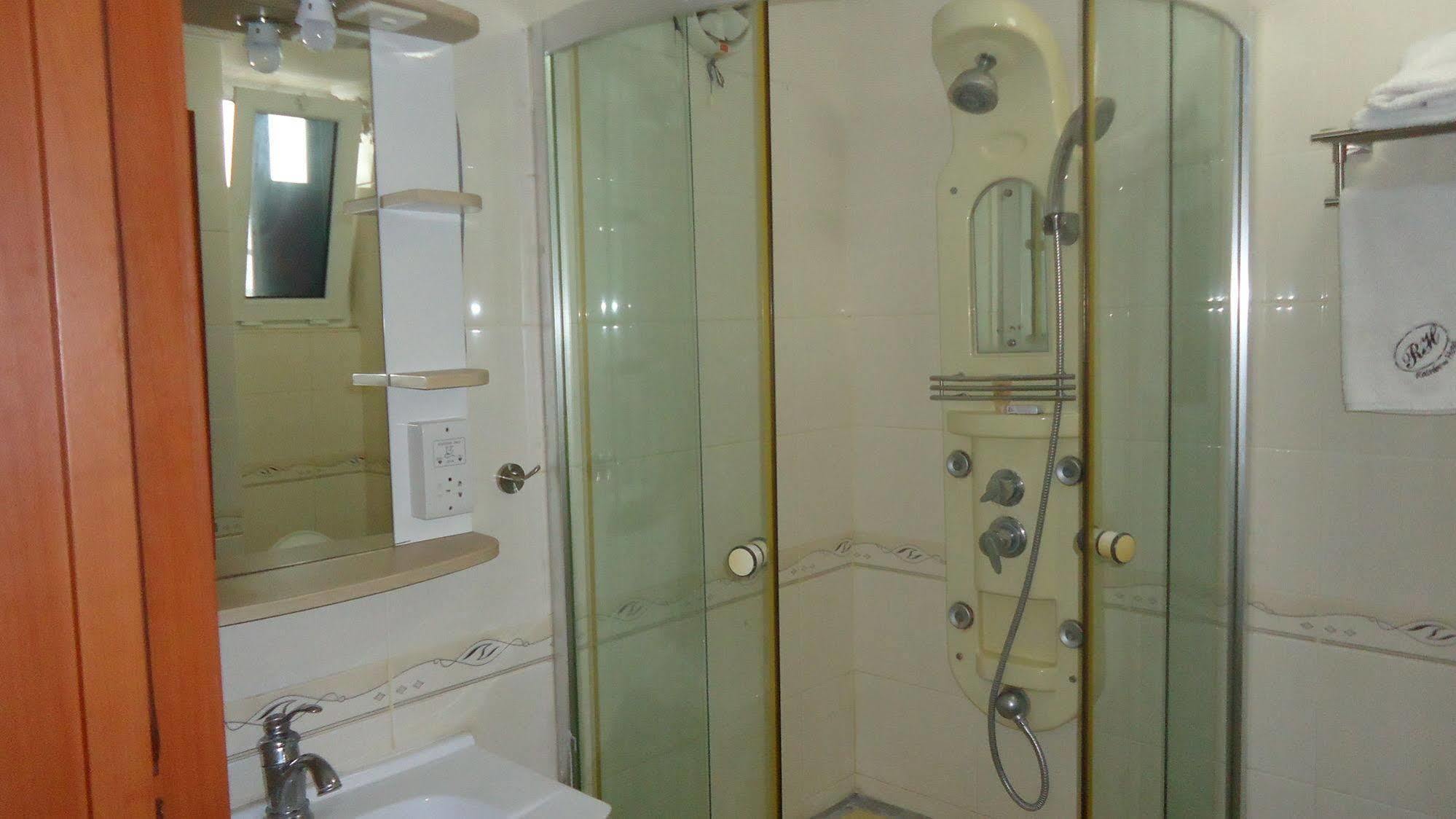 Rainbow Hotel Дар ес Саалам Екстериор снимка